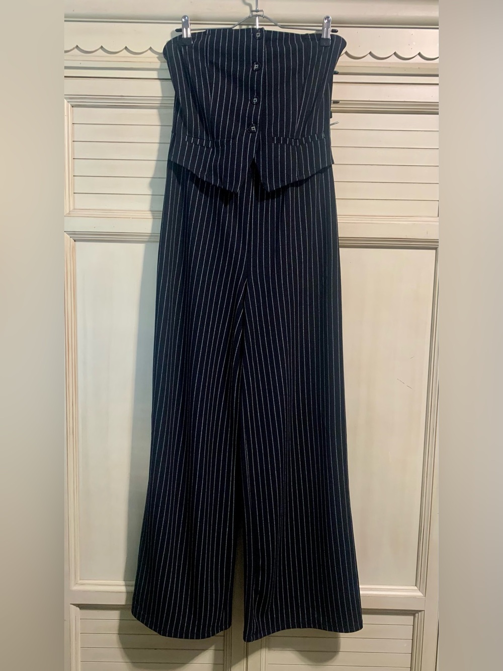 Madden Girl Black Pinstripe Strapless Wide-Leg Jumpsuit Women’s Size Medium